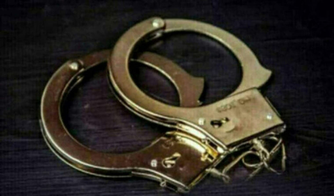 Hyderabad Police arrests conman at Shahinayathgunj