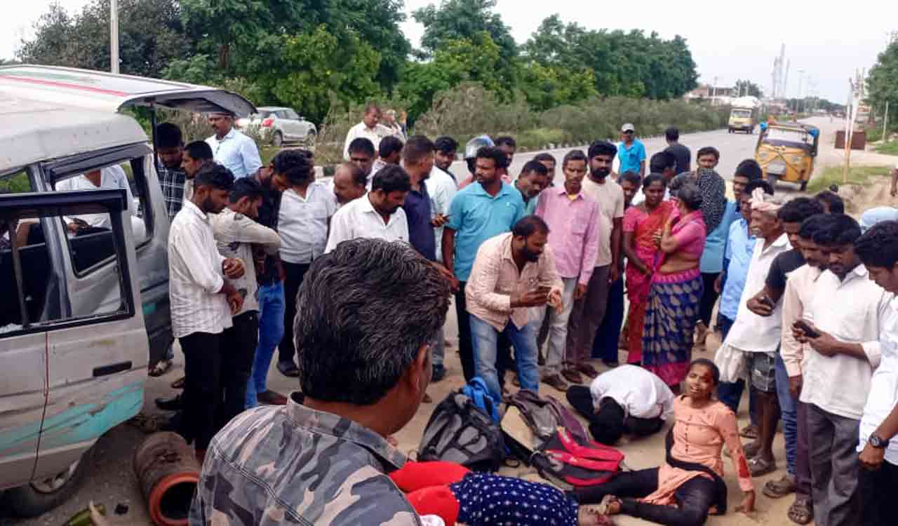 Siddipet road mishap: T Harish Rao urges officials to provide the best treatment