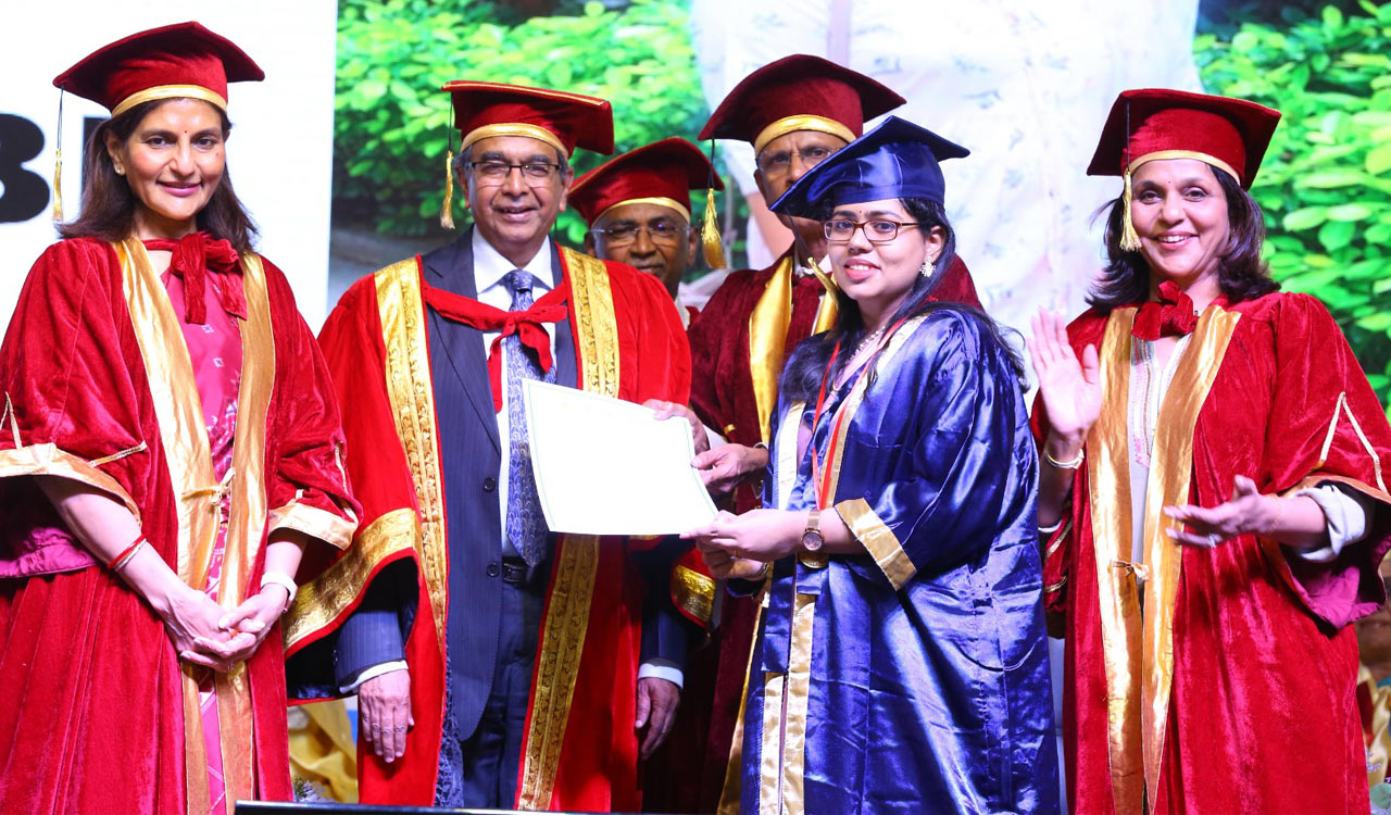 Hyderabad: Apollo Institute of Medical Sciences and Research honours graduates in convocation ceremony