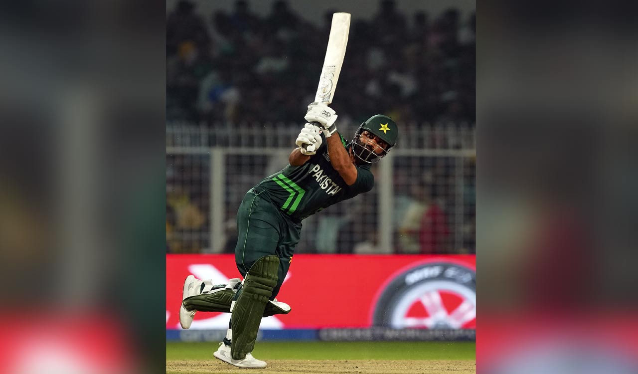 Pakistan knock Bangladesh out of World Cup with 7-wicket win