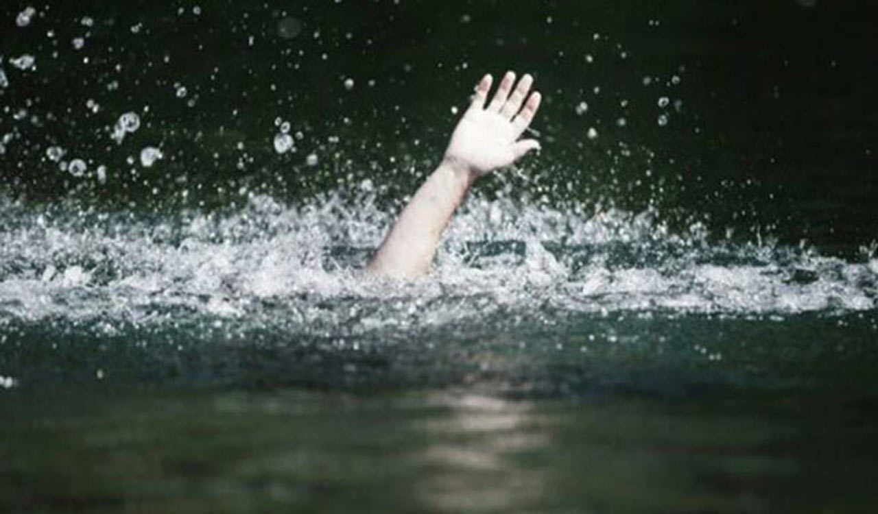 Class 9 student drowns in tank in Jagtial