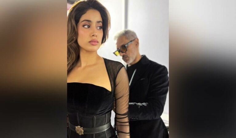 Janhvi Kapoor stuns everyone with her look at 69th Filmfare Awards
