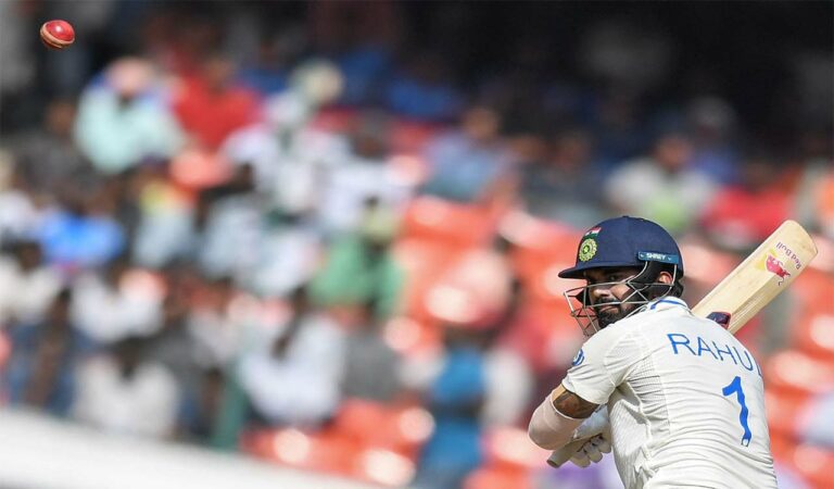 India reach 95/3 at tea, need 136 runs to win 1st Test against England