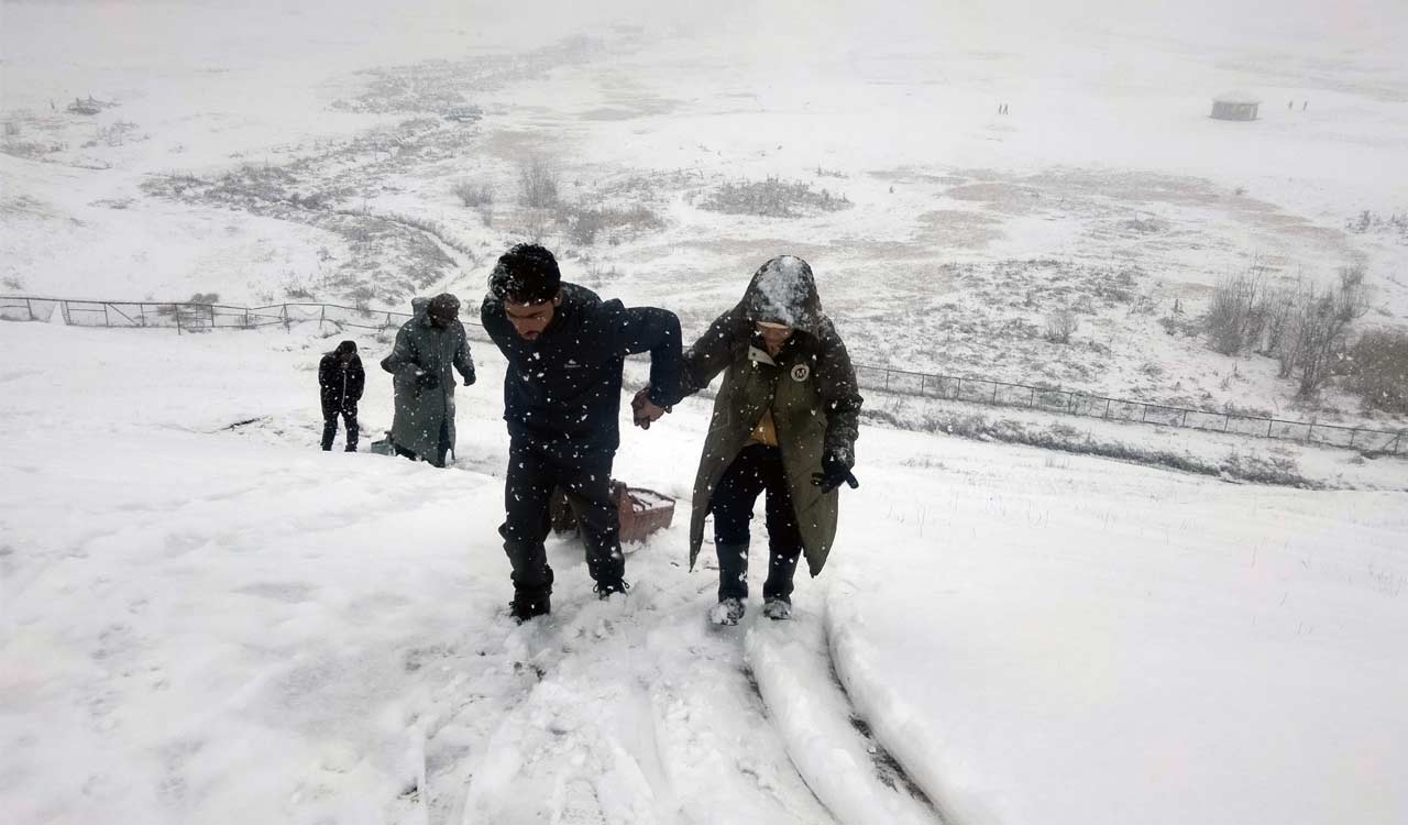 Snowfall in Kashmir brings cheers to tourists, local players linked with tourism