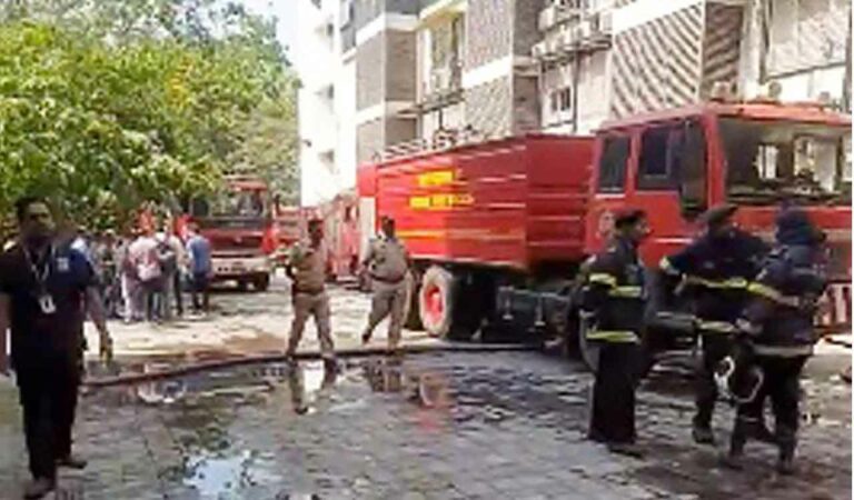 Fire breaks out in Mumbai biz park, at least 40 staffers rescued