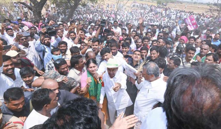 KCR reaches out to farmers, promises to fight for them