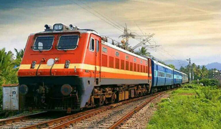 Narrow escape for passengers of Krishna Express near Alair railway station