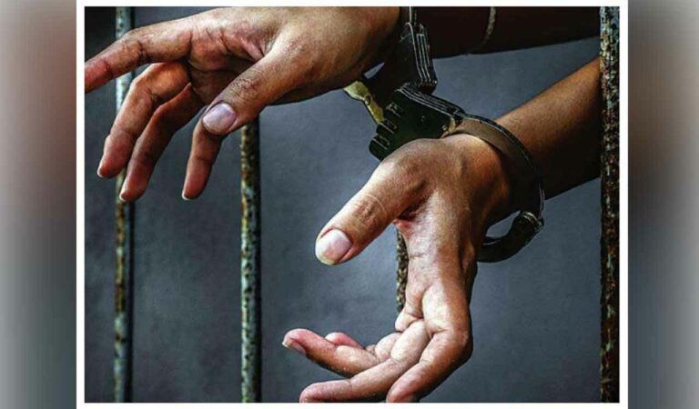 Five held for phone snatching in Hyderabad