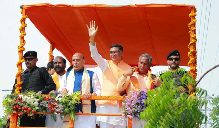 Congress has done nothing; development is possible only with Modi: Rajnath Singh