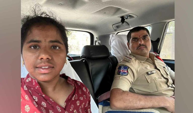 Hyderabad: Police officer at Narayanguda helps student reach exam centre