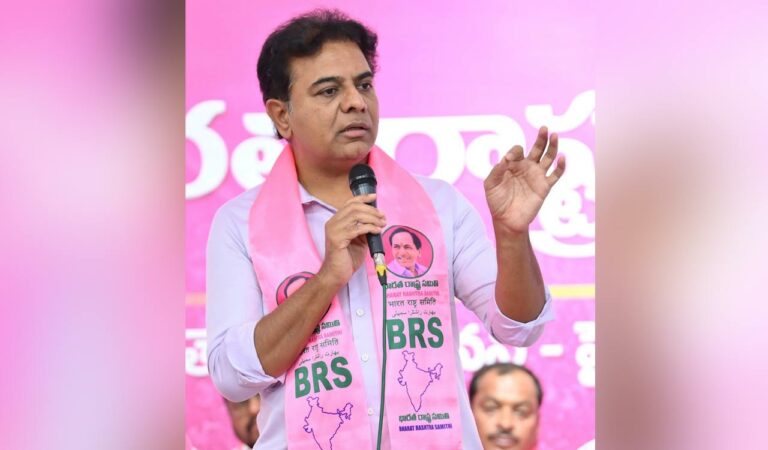 Farmers ready to revolt against Cong government: KTR