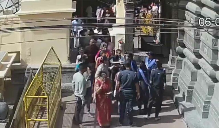 Stopped from shooting reels, two women beat up guards at Mahakaleshwar temple